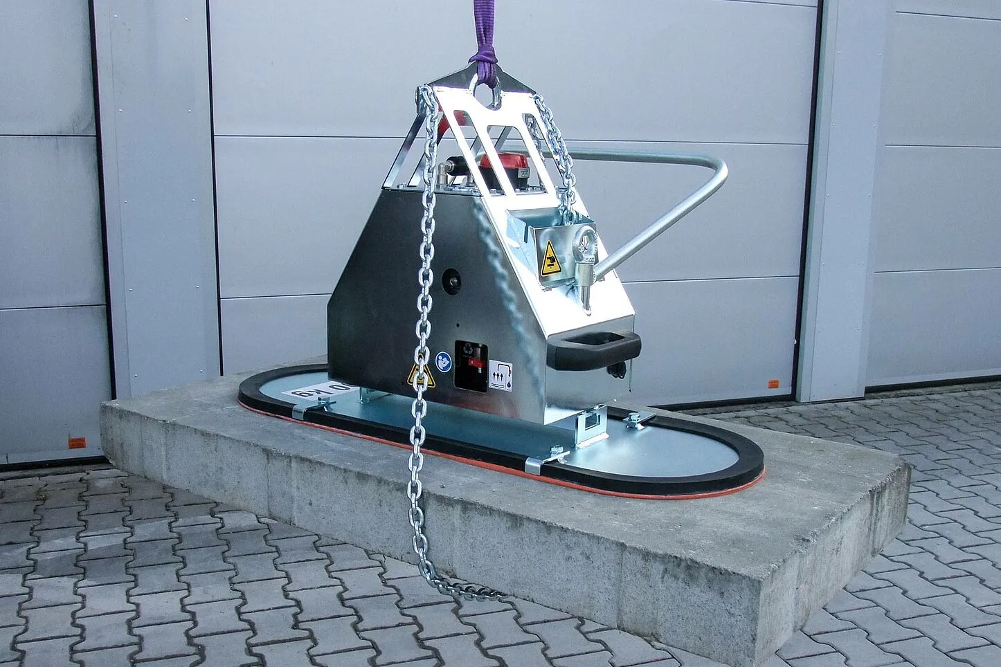 Lifting Vacuum