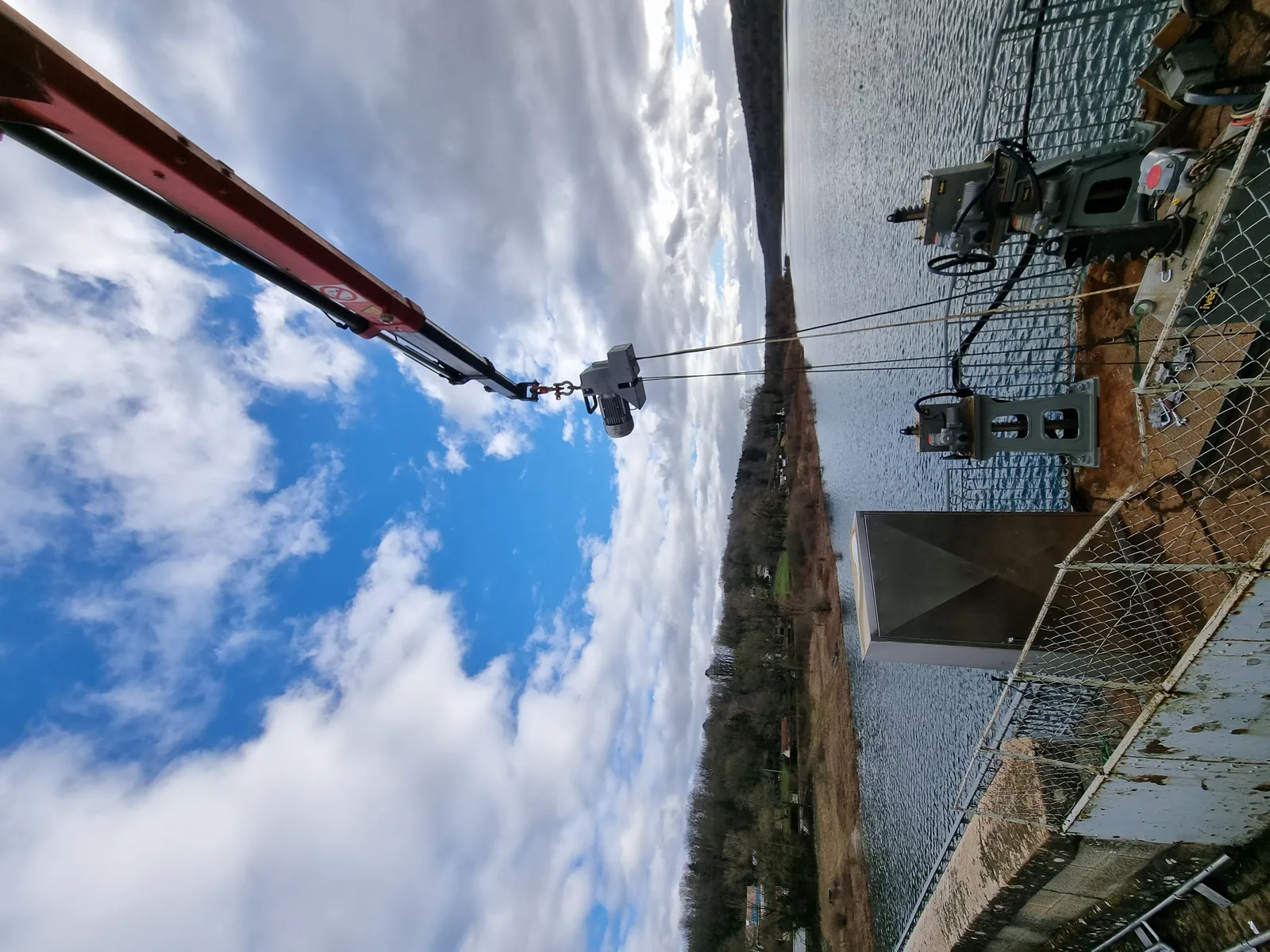 The Minifor Hoist Is Very Compact, Light-Weight And Easy To Handle.