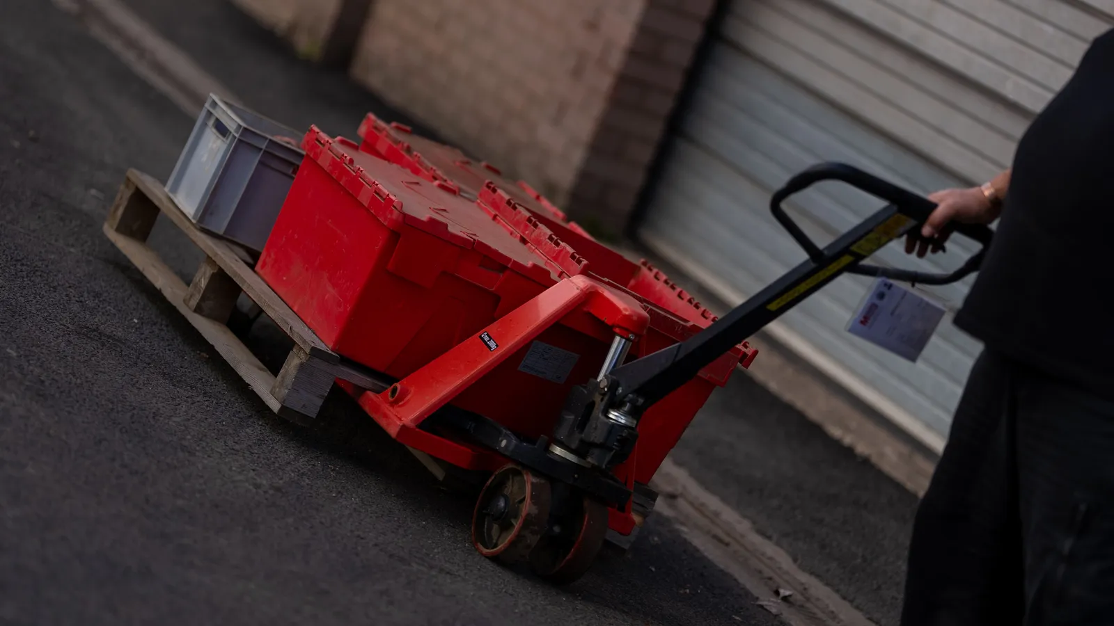 Robust And Reliable Material Handling Solution. This